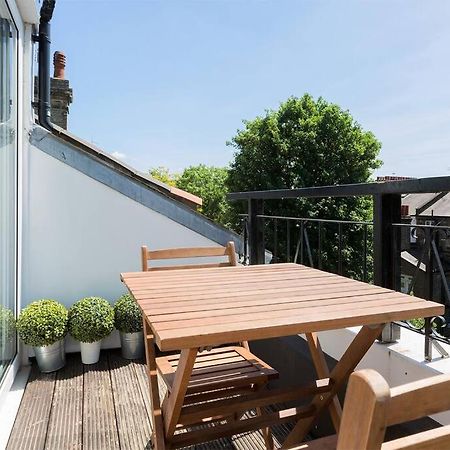 Spacious 3 Bedroom Flat With Terrace ロンドン エクステリア 写真