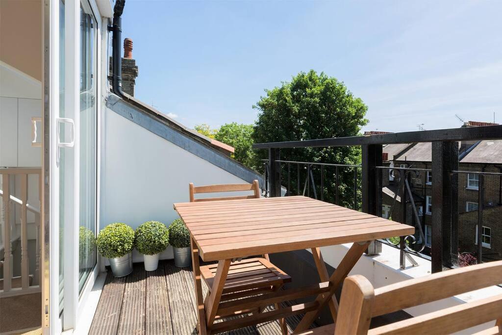 Spacious 3 Bedroom Flat With Terrace ロンドン エクステリア 写真
